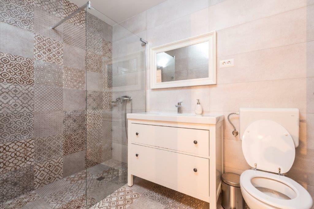 Old Town Studio And Apartment Врсар Экстерьер фото